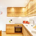Hellochalet - Maison Reve Blanc - To Door With Matterhorn View